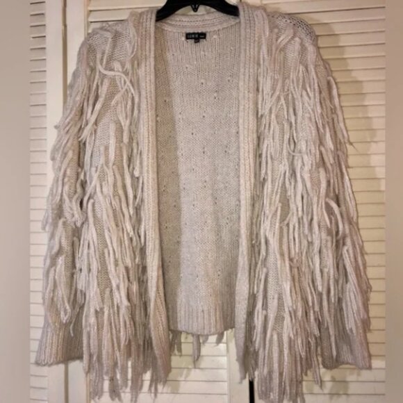 Lunik woman’s cream colored fringe sweater/cardigan size small - Picture 1 of 3